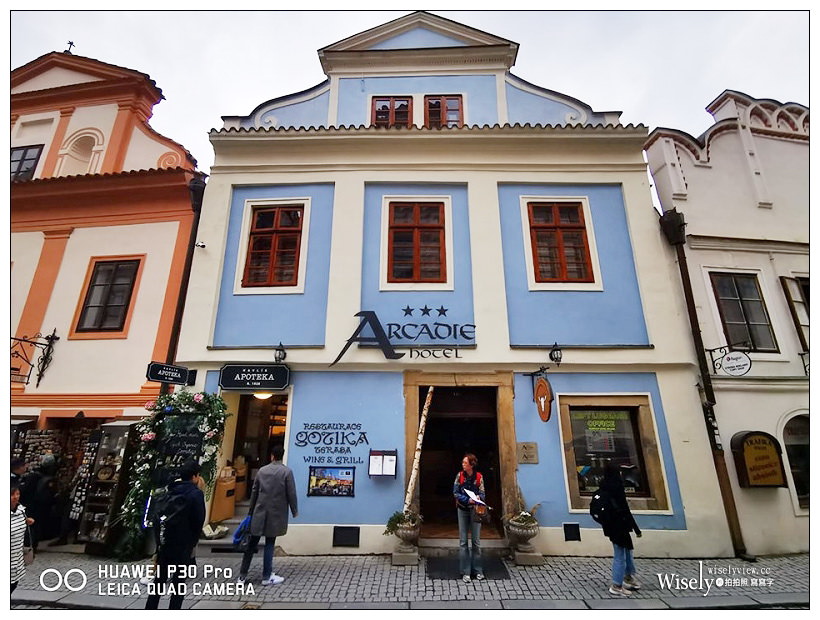 捷克 布拉格自由行-05︱童話小鎮。Cesky Krumlov (庫倫諾夫/克魯姆洛夫):交通移動、住宿推薦、洞穴餐廳、必拍景點 捷克 布拉格自由行-05︱童話小鎮。Cesky Krumlov (庫倫諾夫/克魯姆洛夫):交通移動、住宿推薦、洞穴餐廳、必拍景點