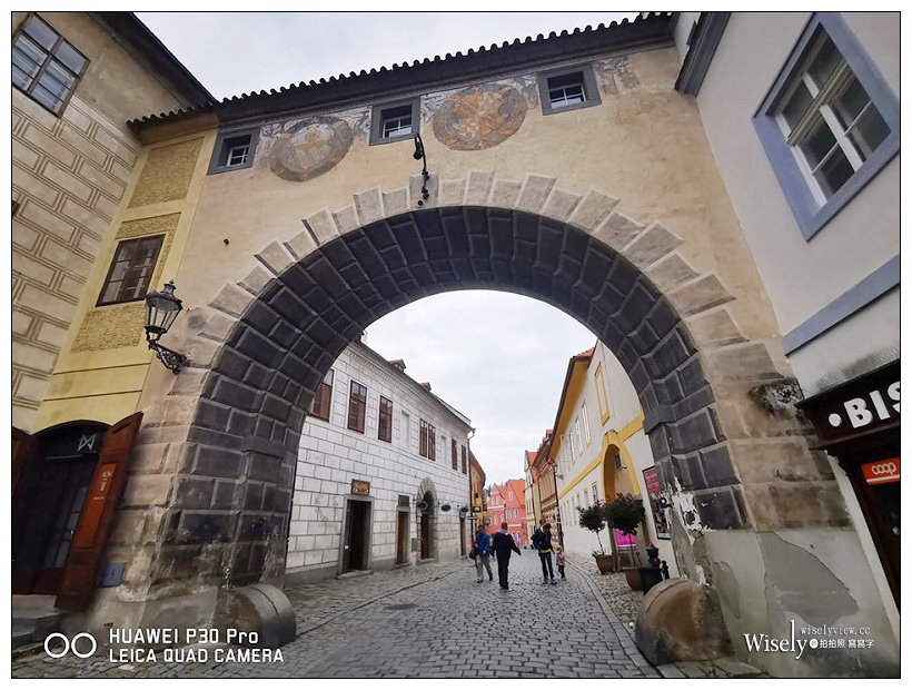 捷克 布拉格自由行-05︱童話小鎮。Cesky Krumlov (庫倫諾夫/克魯姆洛夫):交通移動、住宿推薦、洞穴餐廳、必拍景點 捷克 布拉格自由行-05︱童話小鎮。Cesky Krumlov (庫倫諾夫/克魯姆洛夫):交通移動、住宿推薦、洞穴餐廳、必拍景點
