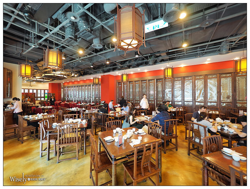 台北點水樓。臺灣櫻花蝦料理︱櫻花蝦全新菜色限時推出～櫻花蝦小籠包／櫻花蝦寧波年糕／櫻花蝦燉水蛋，加點推薦清蒸龍虎石斑，捷運忠孝復興站美食