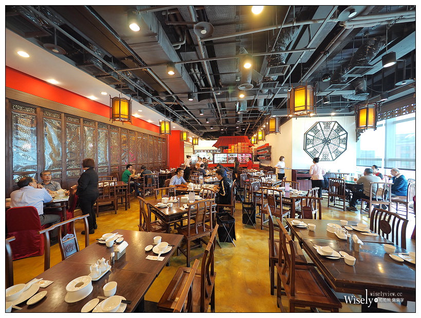 台北點水樓。臺灣櫻花蝦料理︱櫻花蝦全新菜色限時推出～櫻花蝦小籠包／櫻花蝦寧波年糕／櫻花蝦燉水蛋，加點推薦清蒸龍虎石斑，捷運忠孝復興站美食