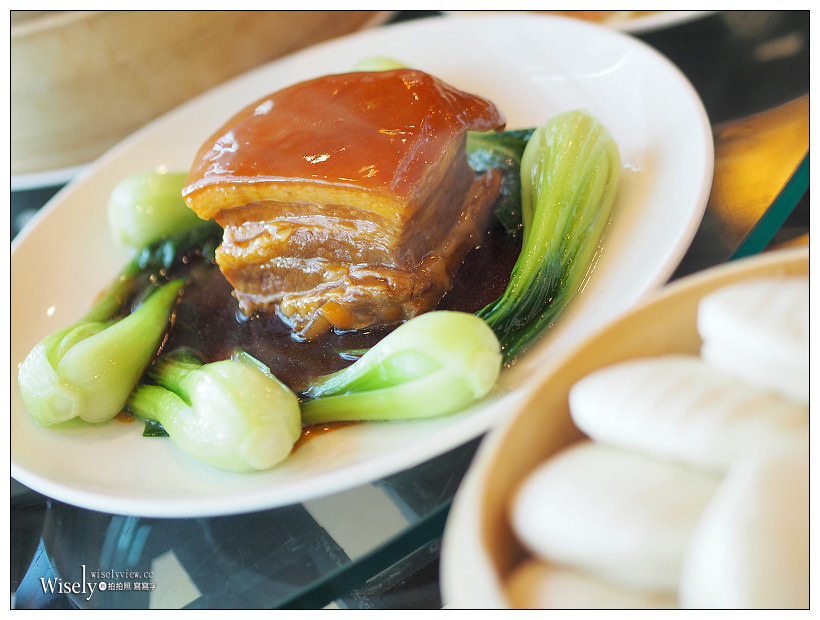 台北點水樓。臺灣櫻花蝦料理︱櫻花蝦全新菜色限時推出～櫻花蝦小籠包／櫻花蝦寧波年糕／櫻花蝦燉水蛋，加點推薦清蒸龍虎石斑，捷運忠孝復興站美食