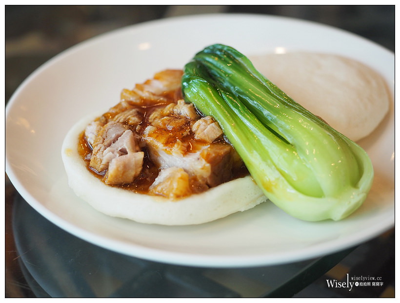 台北點水樓。臺灣櫻花蝦料理︱櫻花蝦全新菜色限時推出～櫻花蝦小籠包／櫻花蝦寧波年糕／櫻花蝦燉水蛋，加點推薦清蒸龍虎石斑，捷運忠孝復興站美食