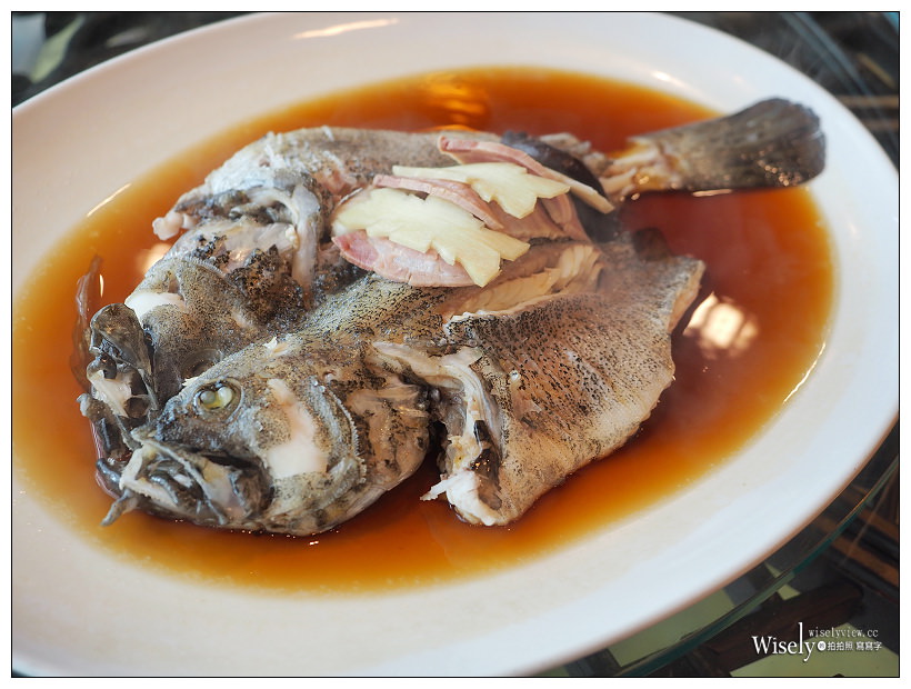 台北點水樓。臺灣櫻花蝦料理︱櫻花蝦全新菜色限時推出～櫻花蝦小籠包／櫻花蝦寧波年糕／櫻花蝦燉水蛋，加點推薦清蒸龍虎石斑，捷運忠孝復興站美食