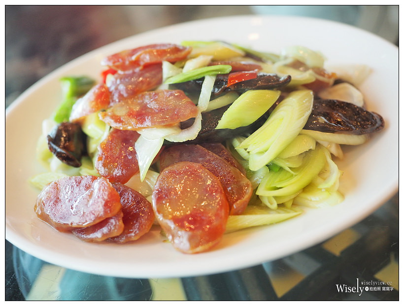 台北點水樓。臺灣櫻花蝦料理︱櫻花蝦全新菜色限時推出～櫻花蝦小籠包／櫻花蝦寧波年糕／櫻花蝦燉水蛋，加點推薦清蒸龍虎石斑，捷運忠孝復興站美食