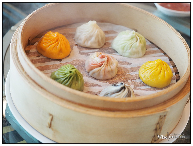 台北點水樓。臺灣櫻花蝦料理︱櫻花蝦全新菜色限時推出～櫻花蝦小籠包／櫻花蝦寧波年糕／櫻花蝦燉水蛋，加點推薦清蒸龍虎石斑，捷運忠孝復興站美食