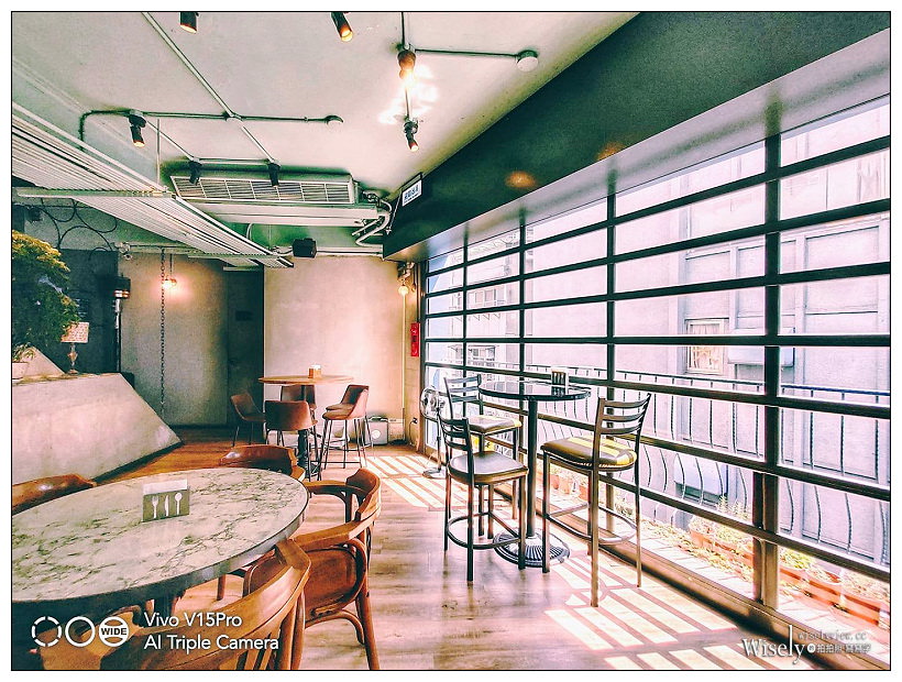 吐司利亞 永康店︱2019夏季新菜單︱脆皮帕尼尼.香蒜奶油鮮蝦.南法粉紅酒