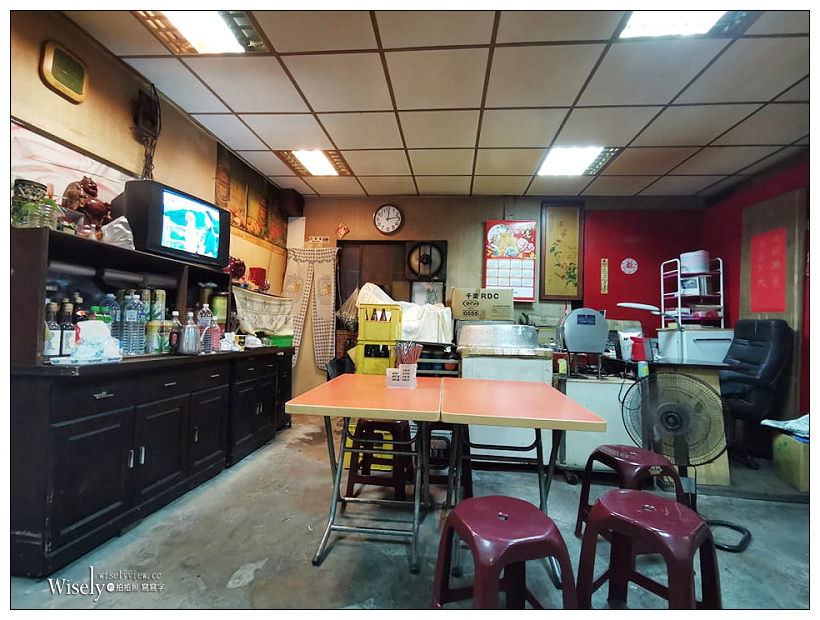 新店宵夜。民族路切仔麵 黑白切熱炒小吃店︱超大碗什錦湯麵，自製辣醬很威～捷運大坪林站美食／大坪林熱炒／營業時間晚上10點至凌晨3點