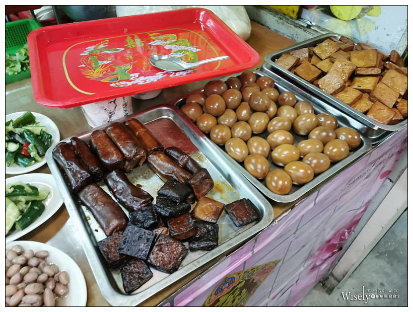 新店宵夜。民族路切仔麵 黑白切熱炒小吃店︱超大碗什錦湯麵，自製辣醬很威～捷運大坪林站美食／大坪林熱炒／營業時間晚上10點至凌晨3點