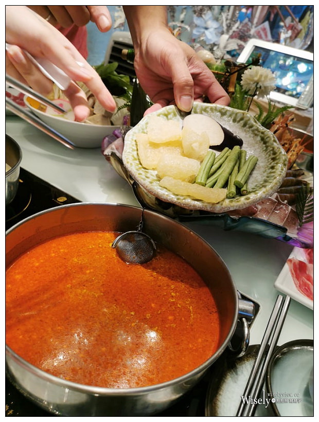 台北火鍋。沐田No.2-1涮涮工廠︱風味獨特的網美火鍋店，主打海鮮食材與多樣湯頭～台北美食／大同區美食／捷運中山站美食／中山商圈美食