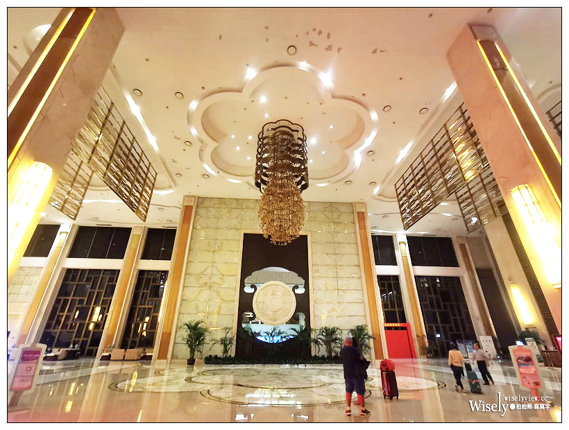 美麗中華：江蘇美食旅-05。連雲港景點美食︱東海水晶博物館、連雲港市博物館、瑪歌綠色主題餐廳(午餐)、花果山景區 x 南天門(晚餐)、連島度假區 x 海上雲台山景區、花果山酒店、連雲港出航遊、宿城八間房