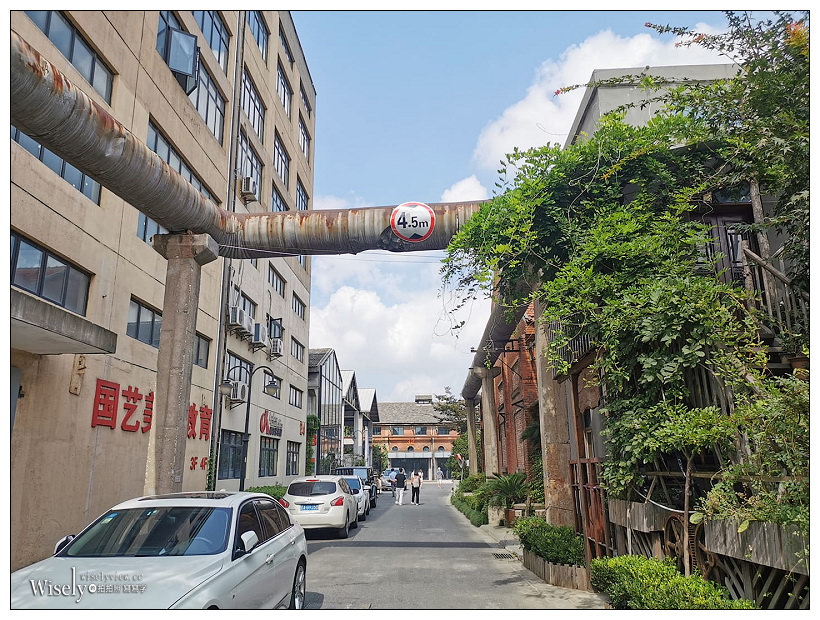 美麗中華：江蘇美食旅-01。交通住宿︱網卡推薦 x 搭機資訊、南通機場 x 南通金石國際大酒店、中南百貨-海底撈火鍋、王中王牛肉館、唐家閘 x 景瀾．唐閘印象酒店、1895文化創意產業園區