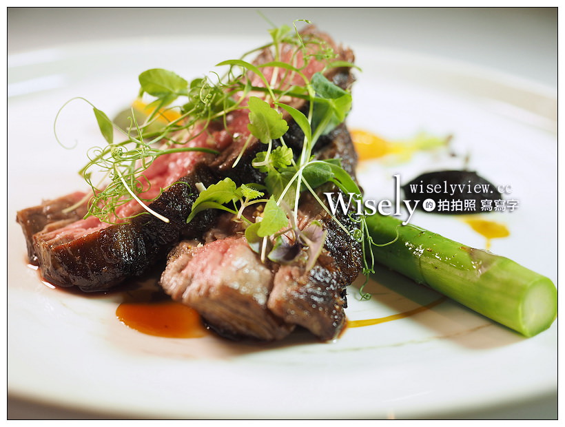 台北華國大飯店。華國牛排館︱必嚐雙絕：肋眼老饕牛排+肋眼心牛排，還有創意開胃前菜，用餐環境復古懷舊～捷運中山國小站美食／中山區美食／台北牛排／晴光商圈美食 @WISELY's 拍拍照寫寫字