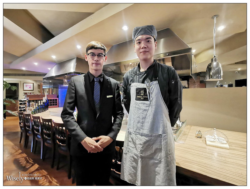 台北華國大飯店。華國牛排館︱必嚐雙絕：肋眼老饕牛排+肋眼心牛排，還有創意開胃前菜，用餐環境復古懷舊～捷運中山國小站美食／中山區美食／台北牛排／晴光商圈美食