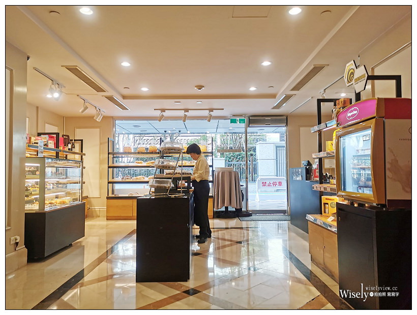 台北華國大飯店。華國牛排館︱必嚐雙絕：肋眼老饕牛排+肋眼心牛排，還有創意開胃前菜，用餐環境復古懷舊～捷運中山國小站美食／中山區美食／台北牛排／晴光商圈美食