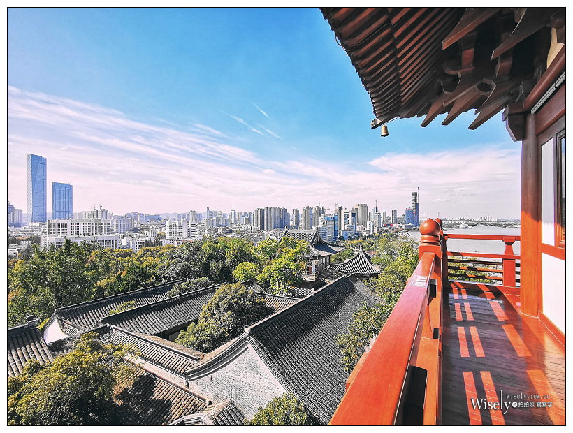 南京鎮江。跟著詩詞走江蘇︱經典文學建築物之旅，台灣網紅趴趴走 x 新浪江蘇～南京金鷹國際酒店／南京歷史博物院／大報恩寺遺址公園／南京市民俗博物館／南京中華樓.長干里／北固山／鎮江西津渡老街／恒順香醋／句容茅山