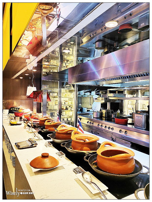 台北寒舍艾美酒店 – 探索廚房 Le Méridien Taipei︱【非桐凡饗】泰菜豐富，推薦必吃料理分享～信義區美食 x 捷運市府站美食 x 自助餐吃到飽