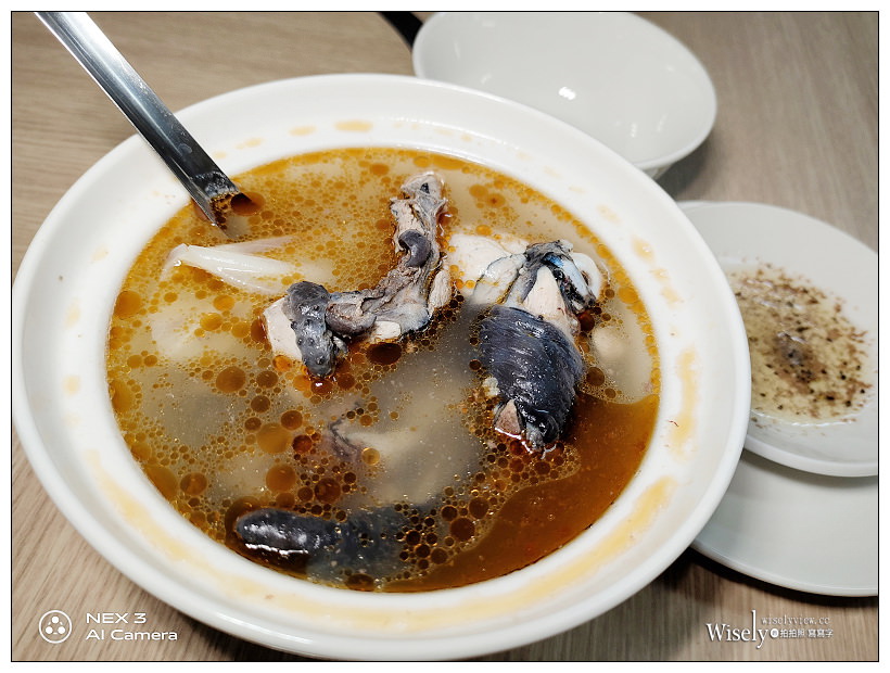 台北文山。木柵老元香雞湯專賣︱多款雞湯鍋物與下酒菜，還有真空包與滴雞精販售