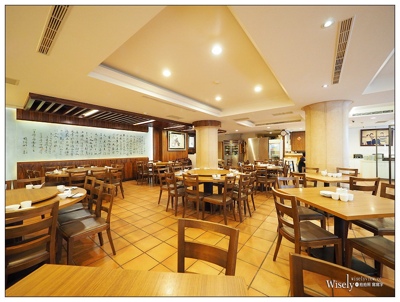台北。都一處(仁愛店/內湖店)︱米其林必比登推薦美食,經典懷念的老味道~酸菜白肉鍋、醬肉燒餅、炸丸子、拔絲香蕉、蔥油餅、核桃棗鍋餅 台北。都一處(仁愛店/內湖店)︱米其林必比登推薦美食,經典懷念的老味道~酸菜白肉鍋、醬肉燒餅、炸丸子、拔絲香蕉、蔥油餅、核桃棗鍋餅