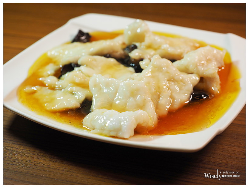 台北。都一處(仁愛店/內湖店)︱米其林必比登推薦美食,經典懷念的老味道~酸菜白肉鍋、醬肉燒餅、炸丸子、拔絲香蕉、蔥油餅、核桃棗鍋餅 台北。都一處(仁愛店/內湖店)︱米其林必比登推薦美食,經典懷念的老味道~酸菜白肉鍋、醬肉燒餅、炸丸子、拔絲香蕉、蔥油餅、核桃棗鍋餅