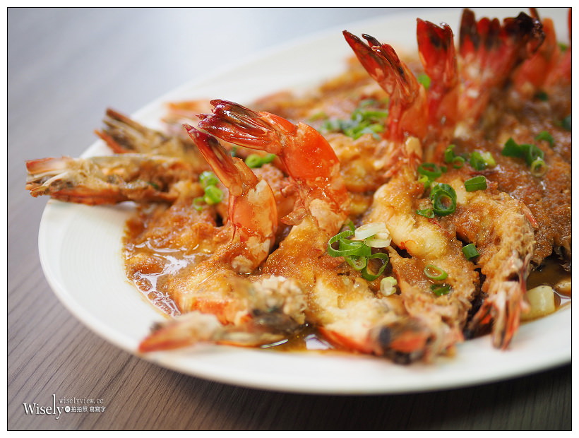 台北。都一處(仁愛店/內湖店)︱米其林必比登推薦美食,經典懷念的老味道~酸菜白肉鍋、醬肉燒餅、炸丸子、拔絲香蕉、蔥油餅、核桃棗鍋餅 台北。都一處(仁愛店/內湖店)︱米其林必比登推薦美食,經典懷念的老味道~酸菜白肉鍋、醬肉燒餅、炸丸子、拔絲香蕉、蔥油餅、核桃棗鍋餅