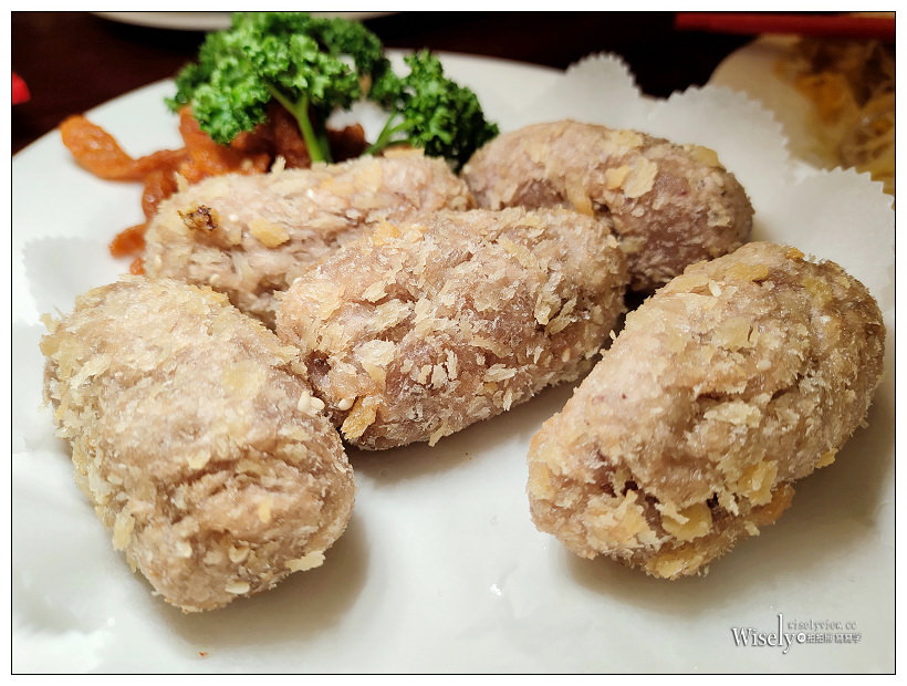 天母美食。興蓬萊台菜海鮮餐廳︱必點排骨酥、螺肉蒜和佛跳牆，平價實惠老字號酒家菜～士林美食 x 捷運石牌站美食 x 中山北路七段美食