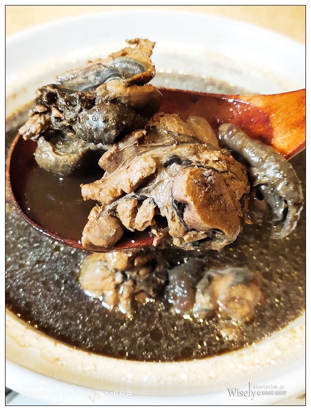 北投美食。奇岩一號川湘料理︱天府冒鴨鍋、稻香大地牛、湘味剁椒魚頭,必點香辣三絕~捷運新北投站美食 x 大地酒店美食 x 北投溫泉美食 北投美食。奇岩一號川湘料理︱天府冒鴨鍋、稻香大地牛、湘味剁椒魚頭,必點香辣三絕~捷運新北投站美食 x 大地酒店美食 x 北投溫泉美食