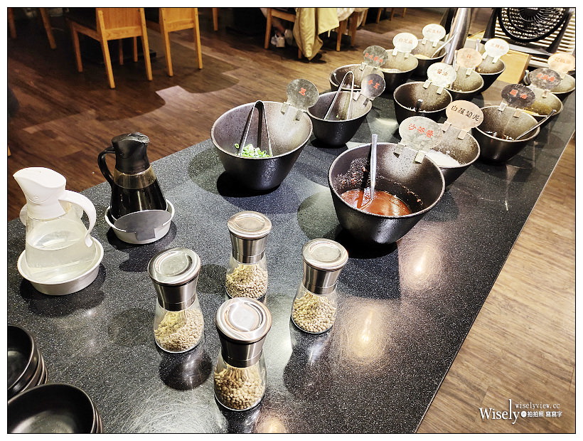 台北大安。福椒鍋料理︱生猛安格斯火山牛肉、胡椒雞煲肚片鍋～捷運忠孝復興站食 x 台北東區美食