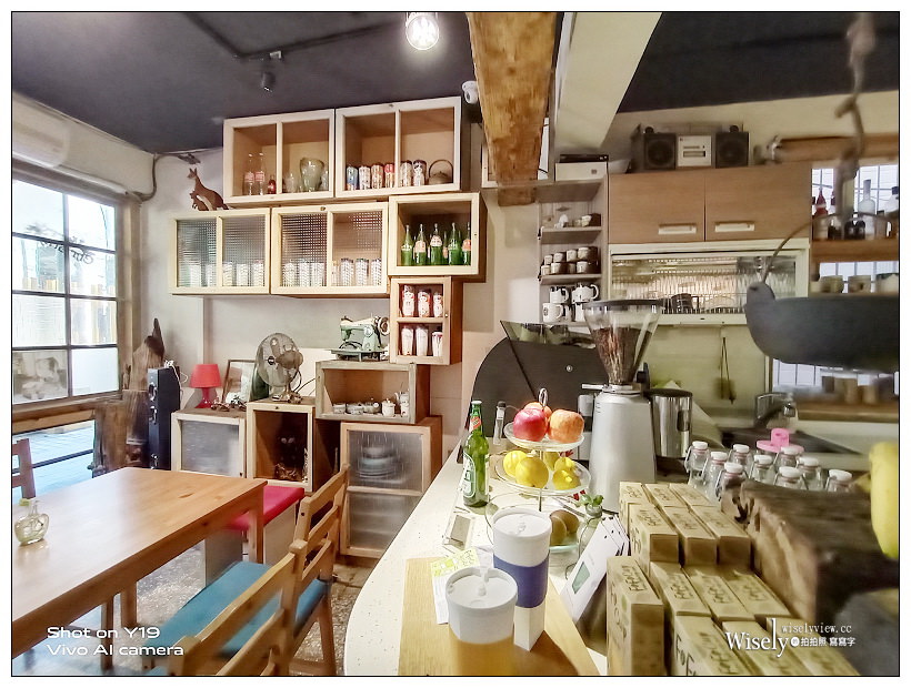 菁桐餐廳。慢.旅行-私會館︱享受懷舊時光裡的老街咖啡,木造回收建材裝潢布置~菁桐咖啡推薦 x 菁桐自由行 x 菁桐車站 菁桐餐廳。慢.旅行-私會館︱享受懷舊時光裡的老街咖啡,木造回收建材裝潢布置~菁桐咖啡推薦 x 菁桐自由行 x 菁桐車站