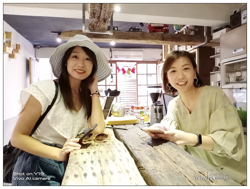 菁桐餐廳。慢．旅行-私會館︱享受懷舊時光裡的老街咖啡，木造回收建材裝潢布置～菁桐咖啡推薦 x 菁桐自由行 x 菁桐車站