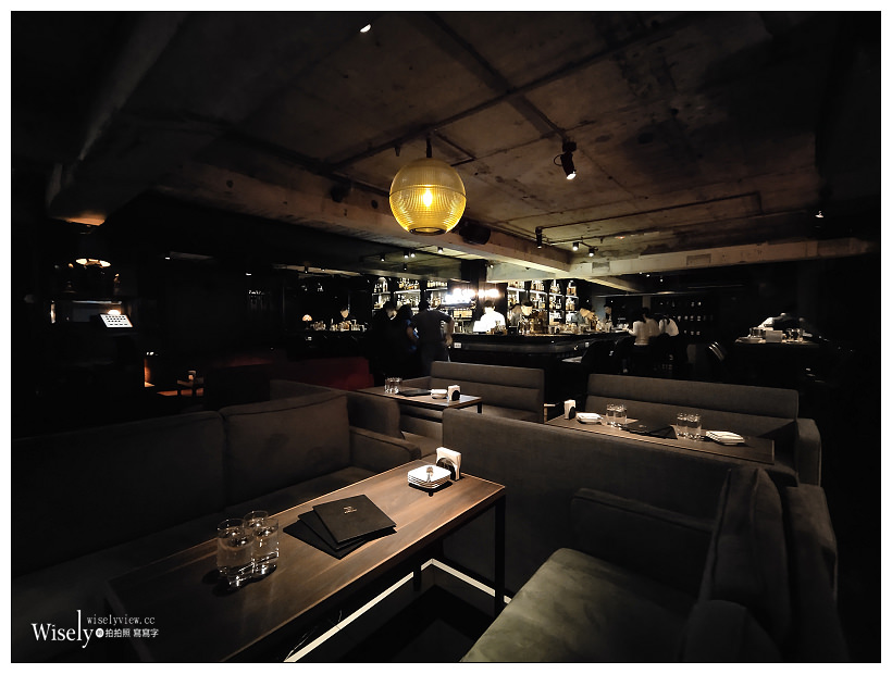 台北大安。D Town by A Train︱微醺時尚酒吧，平價美味好吃，環境氣氛佳，下班聚餐好去處～捷運忠孝復興站美食 x 台北東區美食 x 台北酒吧 x 台北餐酒館