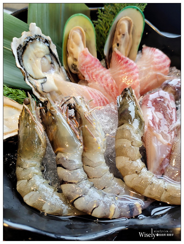 台北士林。肉多多火鍋：天母新光三越百貨 5F︱雙人海陸套餐 CP 值高，用餐環境舒適～捷運芝山站美食 x 天母美食 x 天母火鍋 x 天母新光三越百貨美食