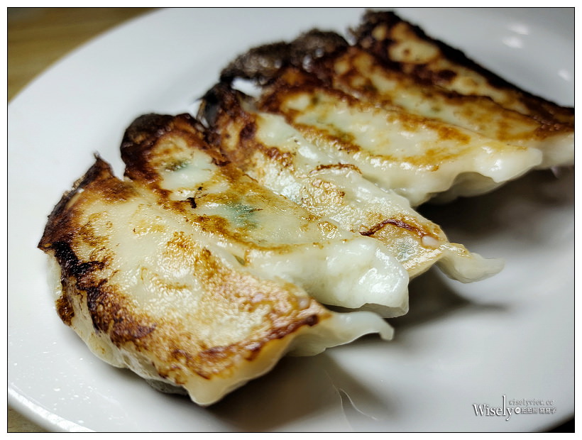 福島。喜多方拉麵：櫻井食堂 蔵ラーメン︱富彈性粗麵搭配醬油湯頭，在地老麵會成員，白色日式土藏外觀～福島美食 x 喜多方車站美食 x 日本三大拉麵