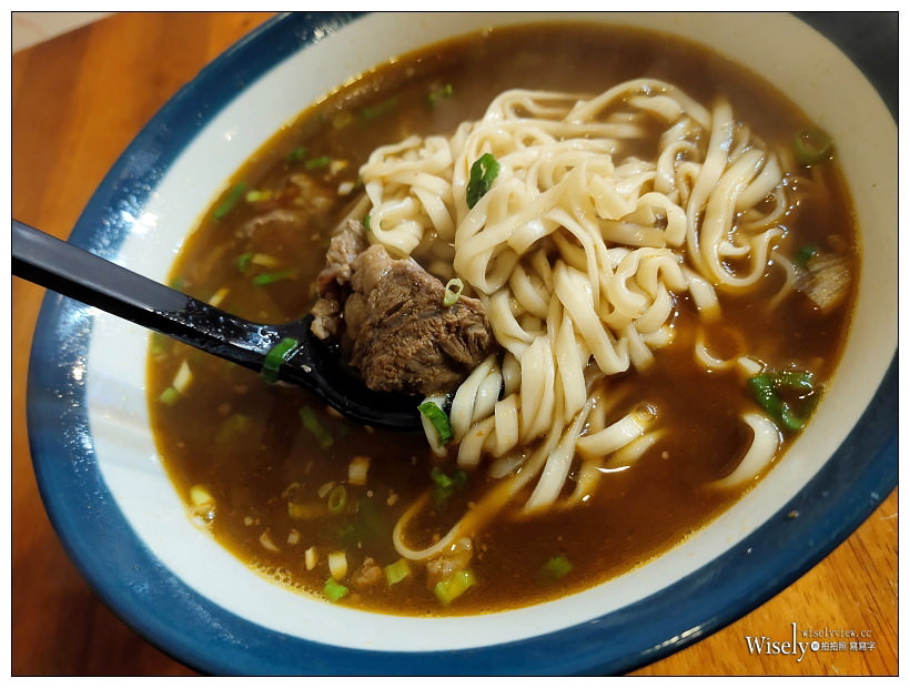 宜蘭美食。九條牛牛肉麵 & 歡樂宜蘭節。丟丟噹森林︱宜蘭火車站美食 x 宜蘭銅板小吃 x 宜蘭夜景自由行
