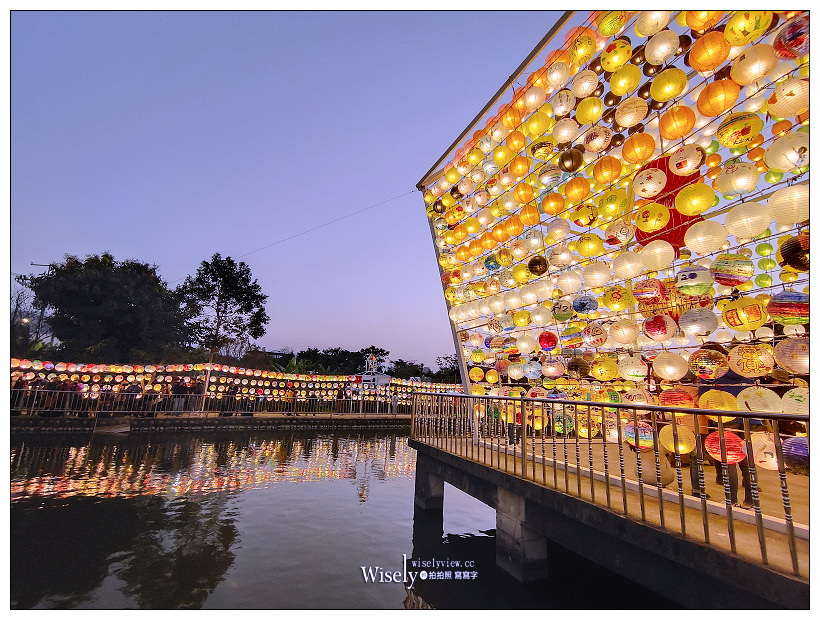 新北景點。三峽廣行宮關聖帝君廟︱三千盞彩色燈海美景，巨型燈籠天燈倒映水面，活動與交通資訊分享～三峽廣行宮燈會 x 三峽IG打卡景點 x 三峽自由行