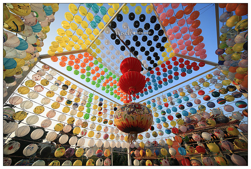 新北景點。三峽廣行宮關聖帝君廟︱三千盞彩色燈海美景，巨型燈籠天燈倒映水面，活動與交通資訊分享～三峽廣行宮燈會 x 三峽IG打卡景點 x 三峽自由行