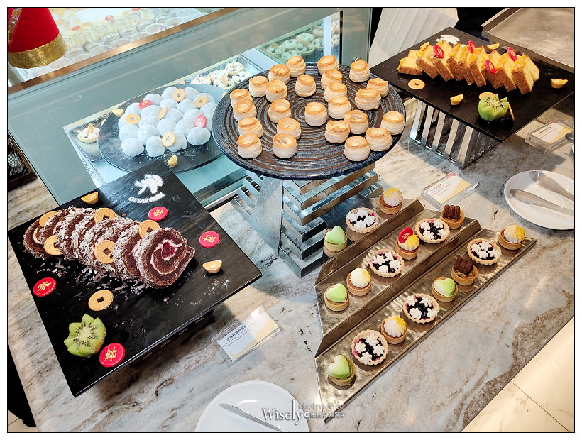 新北板橋。板橋凱撒大飯店 朋派自助餐︱西餐、牛排、熱炒、日料、甜點與古早味料理，相鄰車站10分鐘步程～環境乾淨舒適寬敞，平價吃到飽選擇