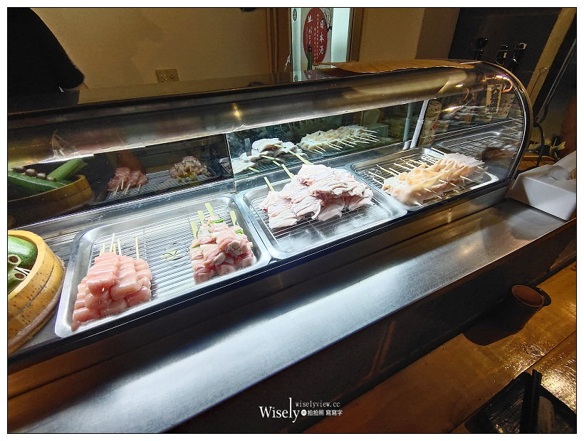 台北大安。鳥當家（原 手串本舖串燒)︱天母美食鳥哲姐妹店，正宗日式串烤手法與桂丁雞等優質食材，鄰近仁愛醫院巷弄內～捷運忠孝復興站美食 x 台北居酒屋推薦