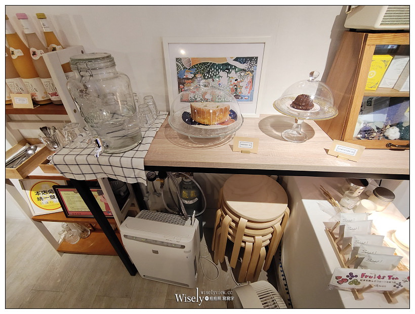 新店美食。Soloist! Café︱巷弄內寧心靜神的文青咖啡店，自製甜點價格平實～捷運七張站美食 x 新店咖啡