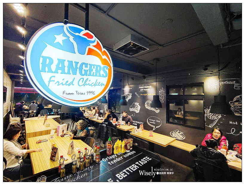 天母美食。德州美墨炸雞︱辣味韓式醬菜巨無霸雞腿堡，多汁炸雞桶 & 香酥雞柳～捷運明德站美食 x 士林區美食 x 天母美式餐廳 x 台北美式炸雞