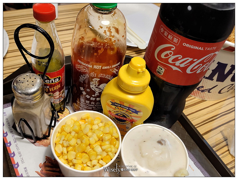 天母美食。德州美墨炸雞︱辣味韓式醬菜巨無霸雞腿堡，多汁炸雞桶 & 香酥雞柳～捷運明德站美食 x 士林區美食 x 天母美式餐廳 x 台北美式炸雞