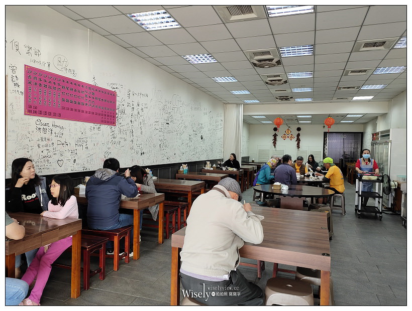 助仔牛肉湯︱安平三大牛肉湯之一︱當地最早的牛肉湯店︱台南安平美食