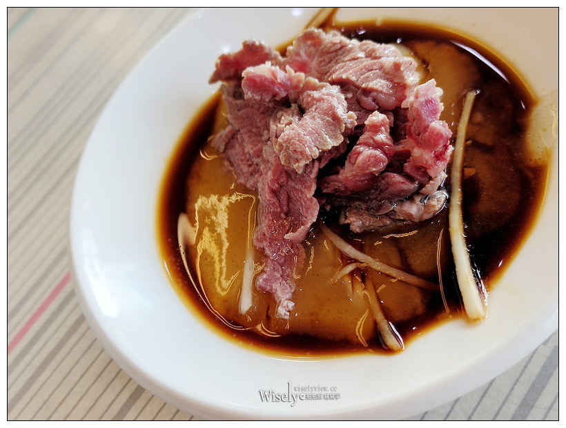 助仔牛肉湯︱安平三大牛肉湯之一︱當地最早的牛肉湯店︱台南安平美食