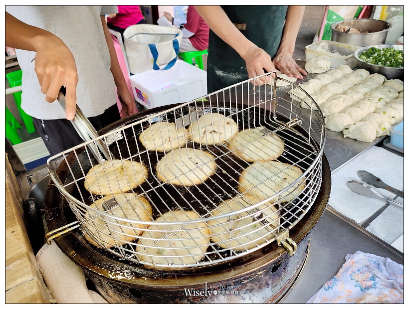 台南。新化老街︱上海老爹蔥肉煎餅& 新化老街咖啡，日治時代巴洛克風格懷舊街道，體驗感受古典洋樓藝術之美～新化美食 x 台南景點 x 台南自由行