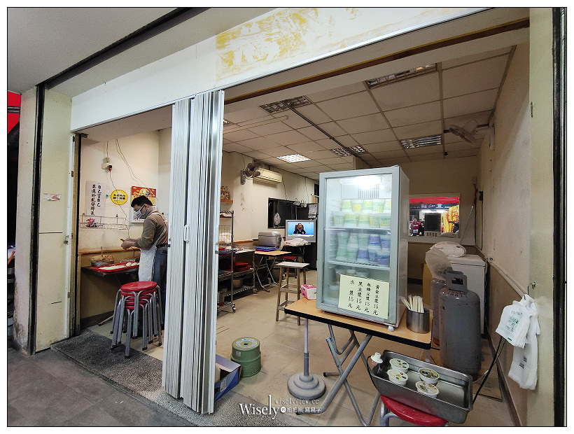 新店美食。三民水煎包︱肉香菜甜饀料多，蒜泥沾醬夠味，在地人的排隊美食～新店美食 x 新店小吃 x 捷運小碧潭站美食 x 新店高中美食 x 新店三民路美食