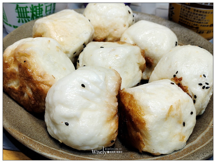 新店美食。三民水煎包︱肉香菜甜饀料多，蒜泥沾醬夠味，在地人的排隊美食～新店美食 x 新店小吃 x 捷運小碧潭站美食 x 新店高中美食 x 新店三民路美食
