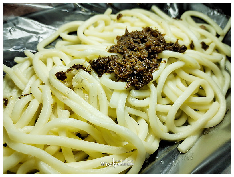 台南宵夜。小東路麻辣關東煮&小東路品壹燒烤︱成大校區深夜排隊平價美食 台南宵夜。小東路麻辣關東煮&小東路品壹燒烤︱成大校區深夜排隊平價美食