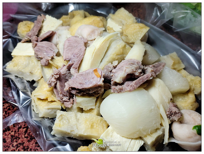 台南宵夜。小東路麻辣關東煮&小東路品壹燒烤︱成大校區深夜排隊平價美食 台南宵夜。小東路麻辣關東煮&小東路品壹燒烤︱成大校區深夜排隊平價美食