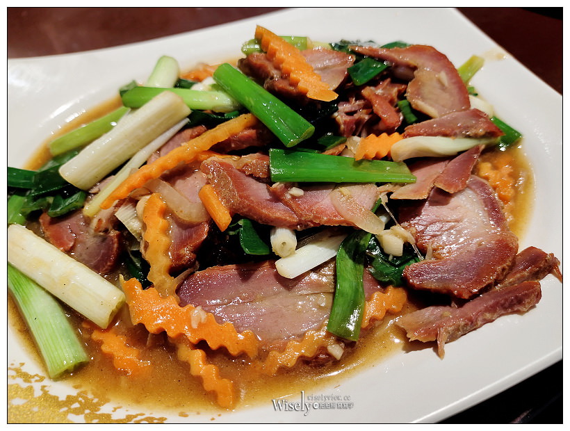 宜蘭美食。新久記烤鴨︱烤鴨皮脆肉嫩又滑口,熱炒份量足且又平價,便當店轉型熱炒店家,在地人20多年來的記憶美味~宜蘭燒臘 x 宜蘭烤鴨 x 宜蘭熱炒 宜蘭美食。新久記烤鴨︱烤鴨皮脆肉嫩又滑口,熱炒份量足且又平價,便當店轉型熱炒店家,在地人20多年來的記憶美味~宜蘭燒臘 x 宜蘭烤鴨 x 宜蘭熱炒