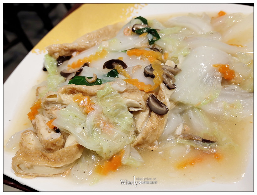 宜蘭美食。新久記烤鴨︱烤鴨皮脆肉嫩又滑口,熱炒份量足且又平價,便當店轉型熱炒店家,在地人20多年來的記憶美味~宜蘭燒臘 x 宜蘭烤鴨 x 宜蘭熱炒 宜蘭美食。新久記烤鴨︱烤鴨皮脆肉嫩又滑口,熱炒份量足且又平價,便當店轉型熱炒店家,在地人20多年來的記憶美味~宜蘭燒臘 x 宜蘭烤鴨 x 宜蘭熱炒