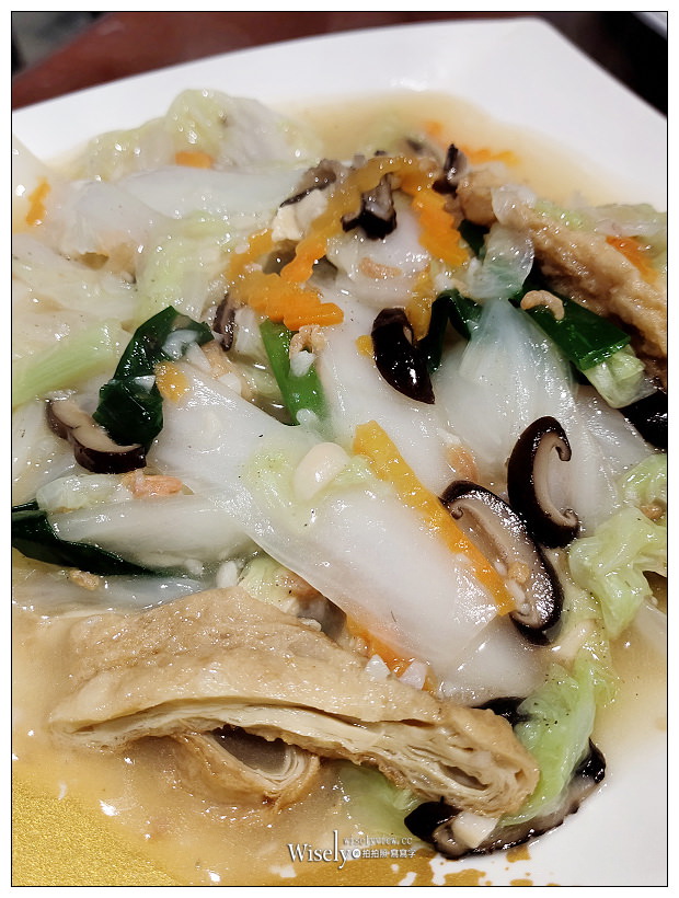宜蘭美食。新久記烤鴨︱烤鴨皮脆肉嫩又滑口,熱炒份量足且又平價,便當店轉型熱炒店家,在地人20多年來的記憶美味~宜蘭燒臘 x 宜蘭烤鴨 x 宜蘭熱炒 宜蘭美食。新久記烤鴨︱烤鴨皮脆肉嫩又滑口,熱炒份量足且又平價,便當店轉型熱炒店家,在地人20多年來的記憶美味~宜蘭燒臘 x 宜蘭烤鴨 x 宜蘭熱炒